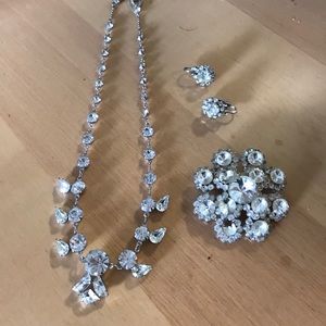 Weiss rhinestone 1950s 4pc set necklace broach